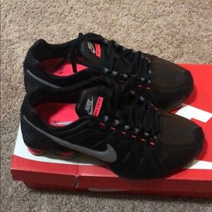 Nike Shox junior size 7.5 Black satin neon pink
